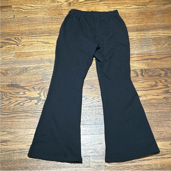 Black Sweatpants & Joggers with Flared Legs New - Picture 4 of 4